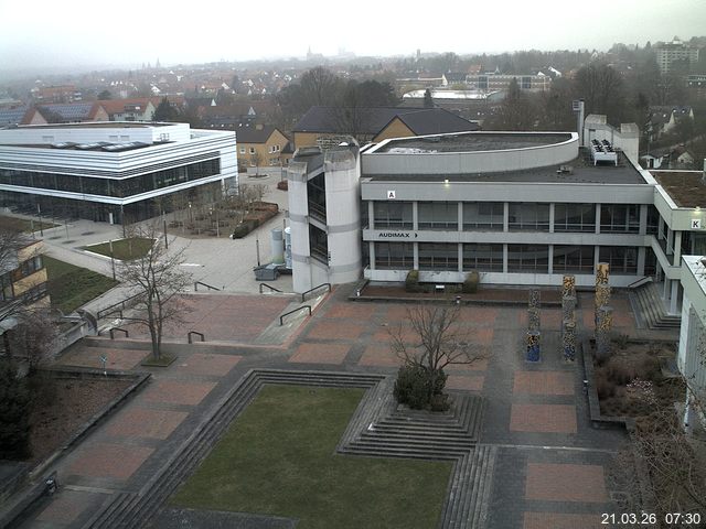 Foto der Webcam: Verwaltungsgeb&auml;ude, Innenhof mit Audimax, H&ouml;rsaal-Geb&auml;ude 1
