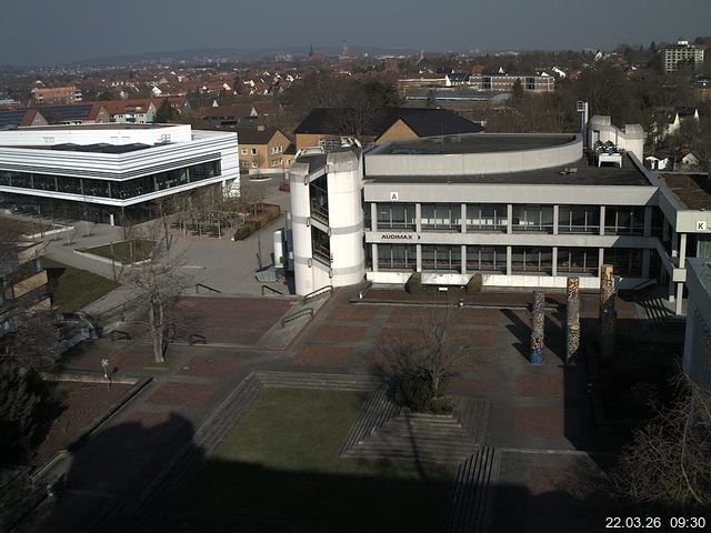 Foto der Webcam: Verwaltungsgeb&auml;ude, Innenhof mit Audimax, H&ouml;rsaal-Geb&auml;ude 1