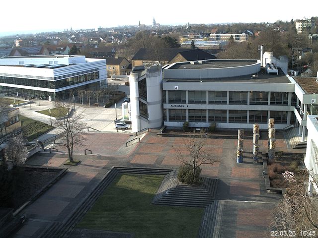 Foto der Webcam: Verwaltungsgeb&auml;ude, Innenhof mit Audimax, H&ouml;rsaal-Geb&auml;ude 1
