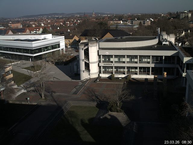 Foto der Webcam: Verwaltungsgeb&auml;ude, Innenhof mit Audimax, H&ouml;rsaal-Geb&auml;ude 1