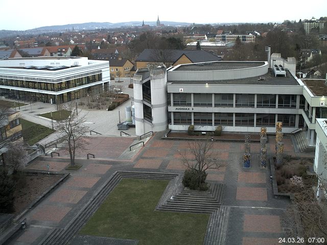Foto der Webcam: Verwaltungsgeb&auml;ude, Innenhof mit Audimax, H&ouml;rsaal-Geb&auml;ude 1