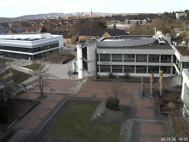 Foto der Webcam: Verwaltungsgeb&auml;ude, Innenhof mit Audimax, H&ouml;rsaal-Geb&auml;ude 1
