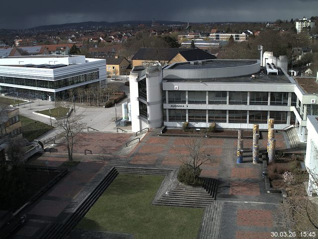 Foto der Webcam: Verwaltungsgeb&auml;ude, Innenhof mit Audimax, H&ouml;rsaal-Geb&auml;ude 1