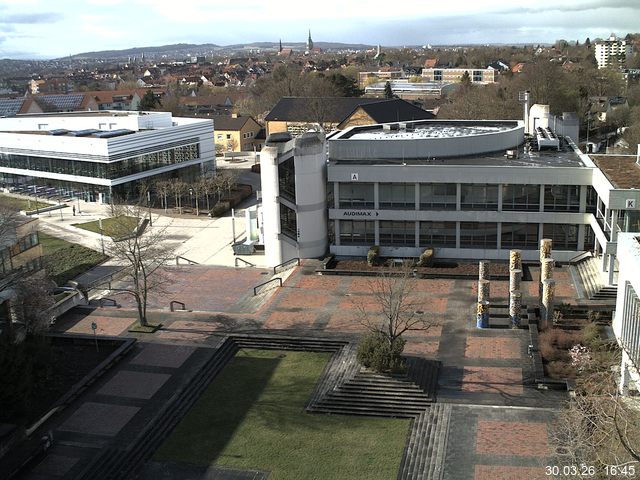 Foto der Webcam: Verwaltungsgeb&auml;ude, Innenhof mit Audimax, H&ouml;rsaal-Geb&auml;ude 1