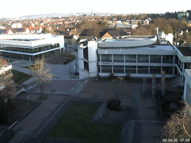 Foto der Webcam: Verwaltungsgeb&auml;ude, Innenhof mit Audimax, H&ouml;rsaal-Geb&auml;ude 1