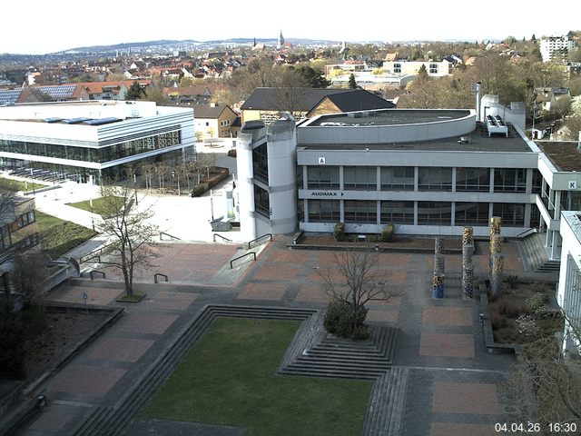 Foto der Webcam: Verwaltungsgeb&auml;ude, Innenhof mit Audimax, H&ouml;rsaal-Geb&auml;ude 1