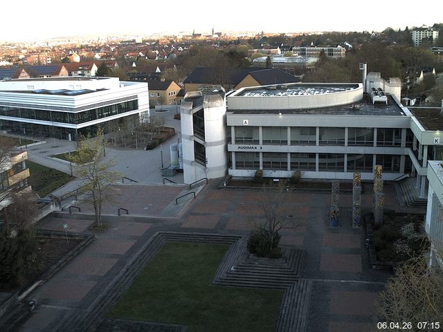Foto der Webcam: Verwaltungsgeb&auml;ude, Innenhof mit Audimax, H&ouml;rsaal-Geb&auml;ude 1