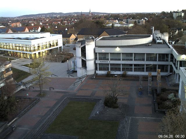 Foto der Webcam: Verwaltungsgeb&auml;ude, Innenhof mit Audimax, H&ouml;rsaal-Geb&auml;ude 1