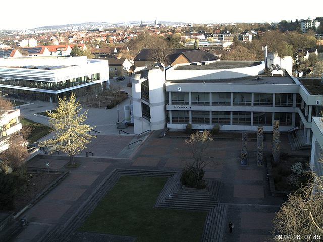 Foto der Webcam: Verwaltungsgeb&auml;ude, Innenhof mit Audimax, H&ouml;rsaal-Geb&auml;ude 1