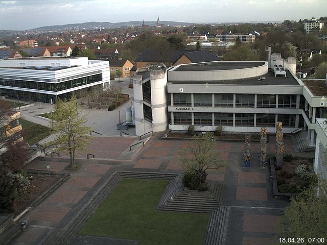 Foto der Webcam: Verwaltungsgeb&auml;ude, Innenhof mit Audimax, H&ouml;rsaal-Geb&auml;ude 1