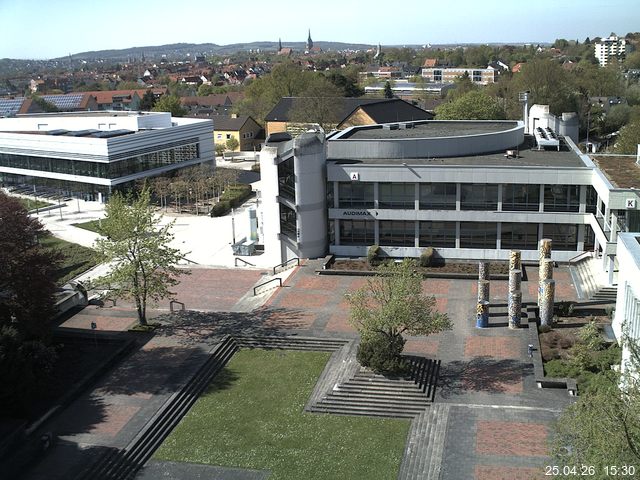 Foto der Webcam: Verwaltungsgeb&auml;ude, Innenhof mit Audimax, H&ouml;rsaal-Geb&auml;ude 1