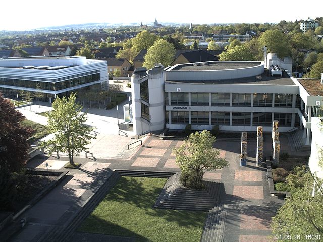 Foto der Webcam: Verwaltungsgeb&auml;ude, Innenhof mit Audimax, H&ouml;rsaal-Geb&auml;ude 1