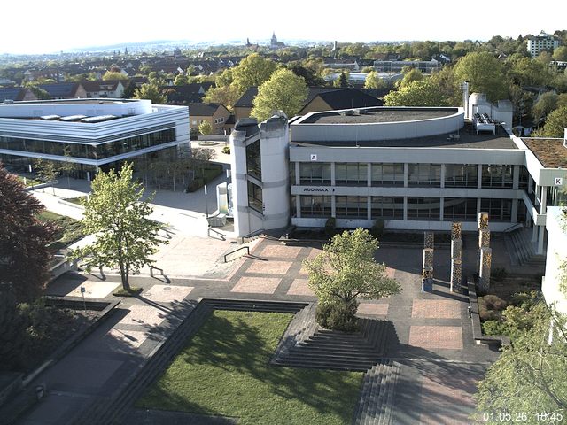 Foto der Webcam: Verwaltungsgeb&auml;ude, Innenhof mit Audimax, H&ouml;rsaal-Geb&auml;ude 1