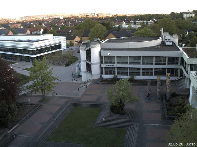Foto der Webcam: Verwaltungsgeb&auml;ude, Innenhof mit Audimax, H&ouml;rsaal-Geb&auml;ude 1