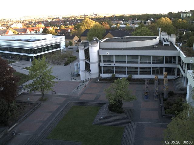 Foto der Webcam: Verwaltungsgeb&auml;ude, Innenhof mit Audimax, H&ouml;rsaal-Geb&auml;ude 1