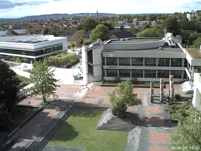 Foto der Webcam: Verwaltungsgeb&auml;ude, Innenhof mit Audimax, H&ouml;rsaal-Geb&auml;ude 1