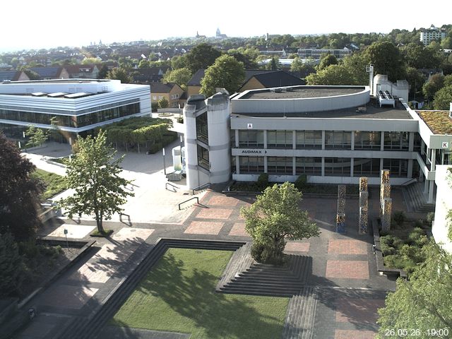 Foto der Webcam: Verwaltungsgeb&auml;ude, Innenhof mit Audimax, H&ouml;rsaal-Geb&auml;ude 1