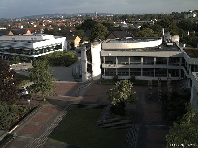 Foto der Webcam: Verwaltungsgeb&auml;ude, Innenhof mit Audimax, H&ouml;rsaal-Geb&auml;ude 1