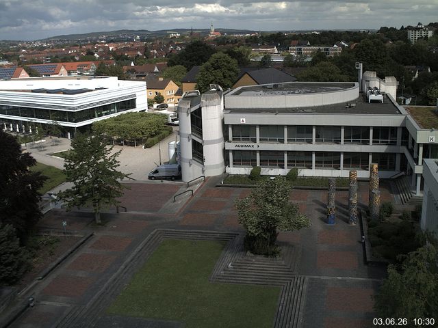 Foto der Webcam: Verwaltungsgeb&auml;ude, Innenhof mit Audimax, H&ouml;rsaal-Geb&auml;ude 1