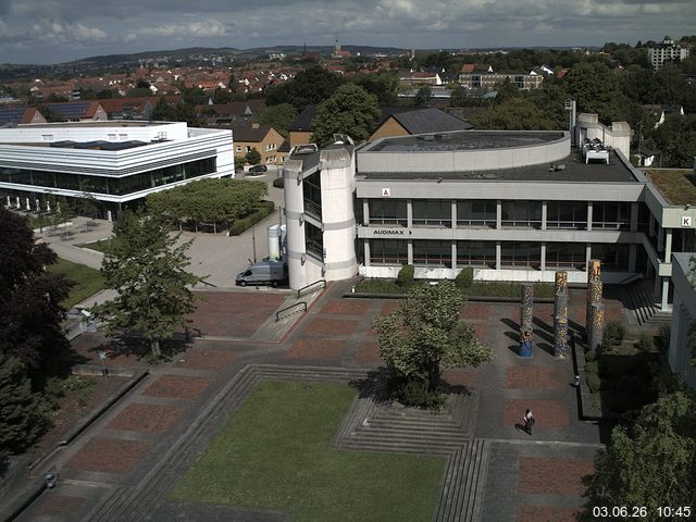 Foto der Webcam: Verwaltungsgeb&auml;ude, Innenhof mit Audimax, H&ouml;rsaal-Geb&auml;ude 1