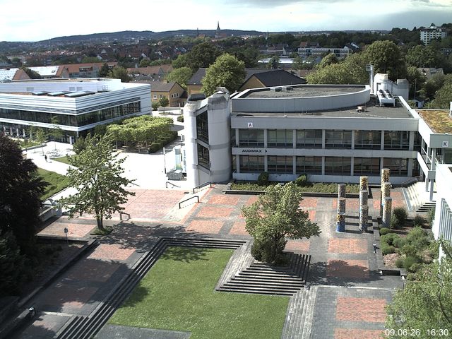 Foto der Webcam: Verwaltungsgeb&auml;ude, Innenhof mit Audimax, H&ouml;rsaal-Geb&auml;ude 1
