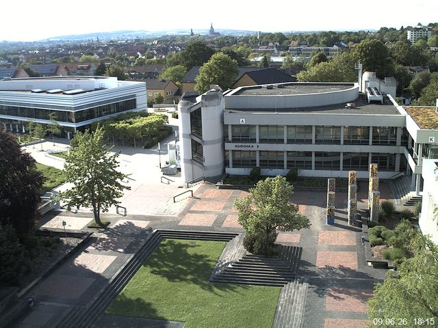 Foto der Webcam: Verwaltungsgeb&auml;ude, Innenhof mit Audimax, H&ouml;rsaal-Geb&auml;ude 1