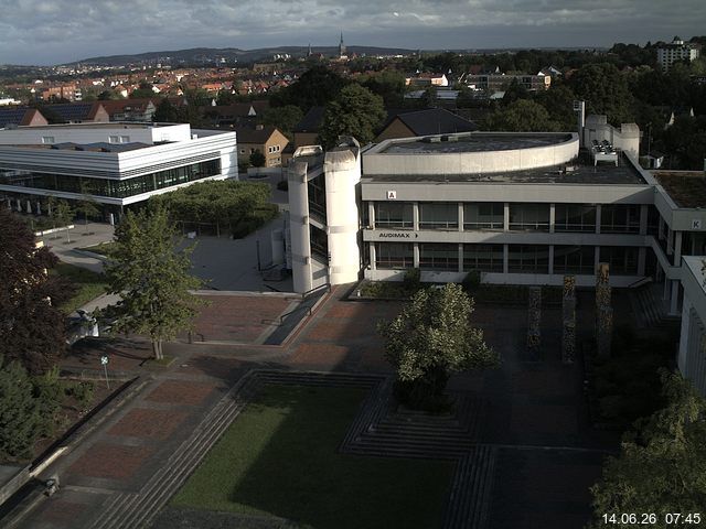Foto der Webcam: Verwaltungsgeb&auml;ude, Innenhof mit Audimax, H&ouml;rsaal-Geb&auml;ude 1