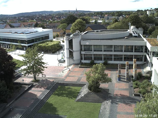 Foto der Webcam: Verwaltungsgeb&auml;ude, Innenhof mit Audimax, H&ouml;rsaal-Geb&auml;ude 1