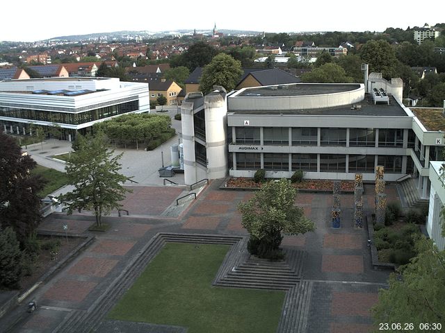 Foto der Webcam: Verwaltungsgeb&auml;ude, Innenhof mit Audimax, H&ouml;rsaal-Geb&auml;ude 1
