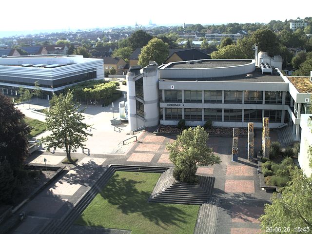 Foto der Webcam: Verwaltungsgeb&auml;ude, Innenhof mit Audimax, H&ouml;rsaal-Geb&auml;ude 1