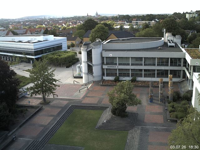 Foto der Webcam: Verwaltungsgeb&auml;ude, Innenhof mit Audimax, H&ouml;rsaal-Geb&auml;ude 1