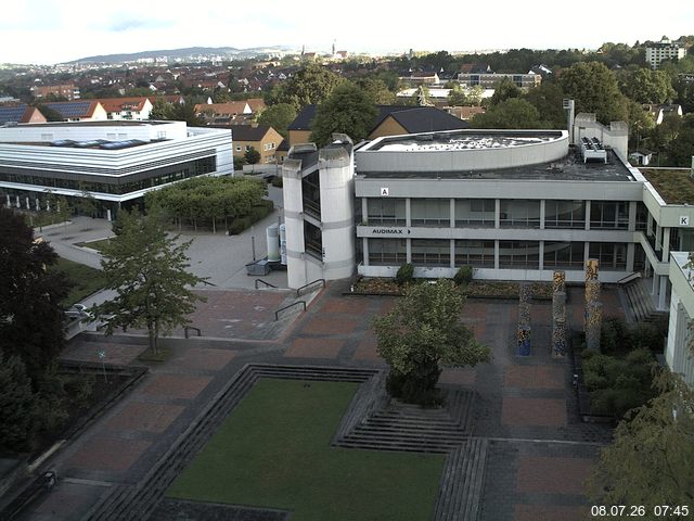 Foto der Webcam: Verwaltungsgeb&auml;ude, Innenhof mit Audimax, H&ouml;rsaal-Geb&auml;ude 1