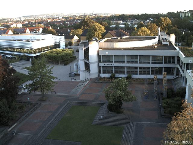 Foto der Webcam: Verwaltungsgeb&auml;ude, Innenhof mit Audimax, H&ouml;rsaal-Geb&auml;ude 1