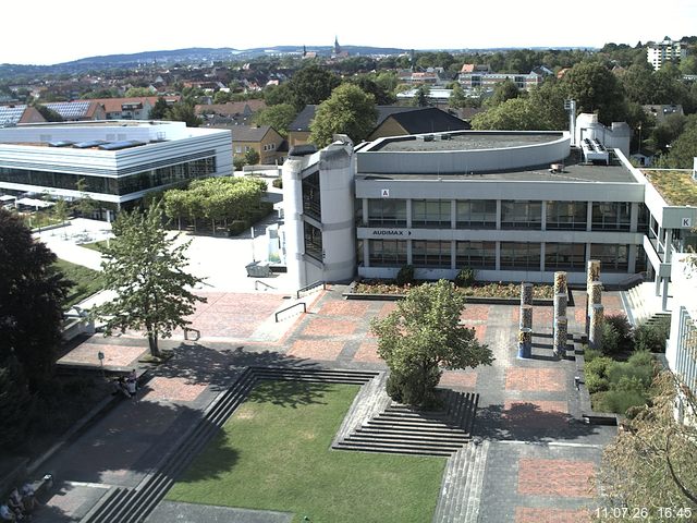 Foto der Webcam: Verwaltungsgeb&auml;ude, Innenhof mit Audimax, H&ouml;rsaal-Geb&auml;ude 1