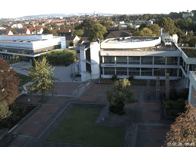Foto der Webcam: Verwaltungsgeb&auml;ude, Innenhof mit Audimax, H&ouml;rsaal-Geb&auml;ude 1