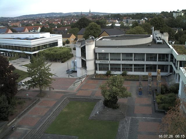 Foto der Webcam: Verwaltungsgeb&auml;ude, Innenhof mit Audimax, H&ouml;rsaal-Geb&auml;ude 1
