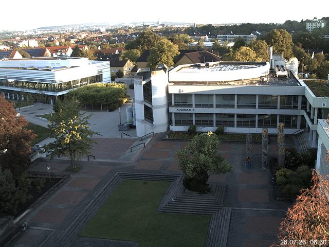 Foto der Webcam: Verwaltungsgeb&auml;ude, Innenhof mit Audimax, H&ouml;rsaal-Geb&auml;ude 1