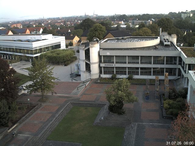 Foto der Webcam: Verwaltungsgeb&auml;ude, Innenhof mit Audimax, H&ouml;rsaal-Geb&auml;ude 1