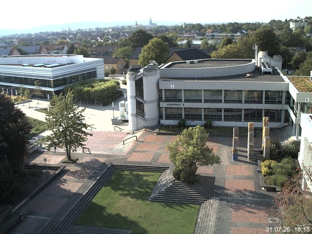 Foto der Webcam: Verwaltungsgeb&auml;ude, Innenhof mit Audimax, H&ouml;rsaal-Geb&auml;ude 1