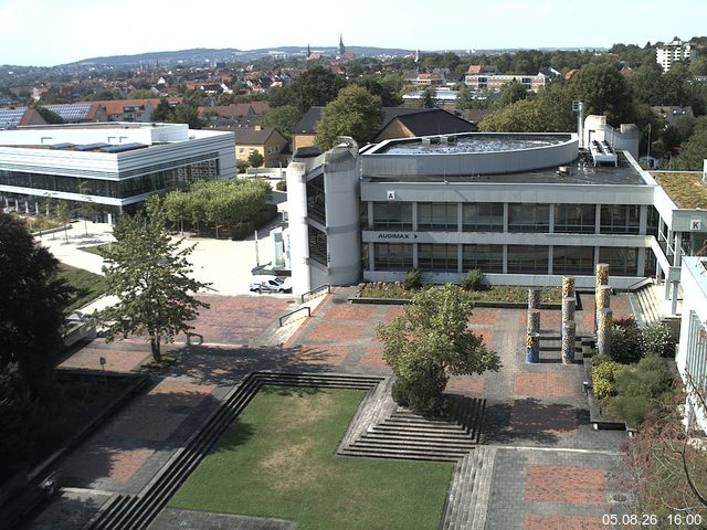 Foto der Webcam: Verwaltungsgeb&auml;ude, Innenhof mit Audimax, H&ouml;rsaal-Geb&auml;ude 1