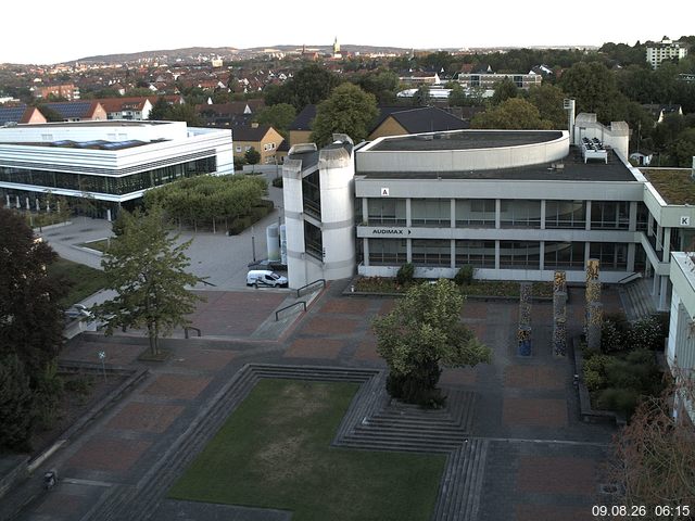 Foto der Webcam: Verwaltungsgeb&auml;ude, Innenhof mit Audimax, H&ouml;rsaal-Geb&auml;ude 1