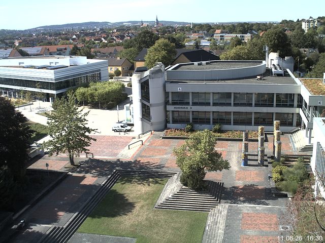 Foto der Webcam: Verwaltungsgeb&auml;ude, Innenhof mit Audimax, H&ouml;rsaal-Geb&auml;ude 1