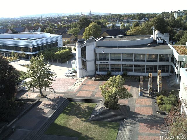 Foto der Webcam: Verwaltungsgeb&auml;ude, Innenhof mit Audimax, H&ouml;rsaal-Geb&auml;ude 1