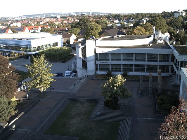 Foto der Webcam: Verwaltungsgeb&auml;ude, Innenhof mit Audimax, H&ouml;rsaal-Geb&auml;ude 1