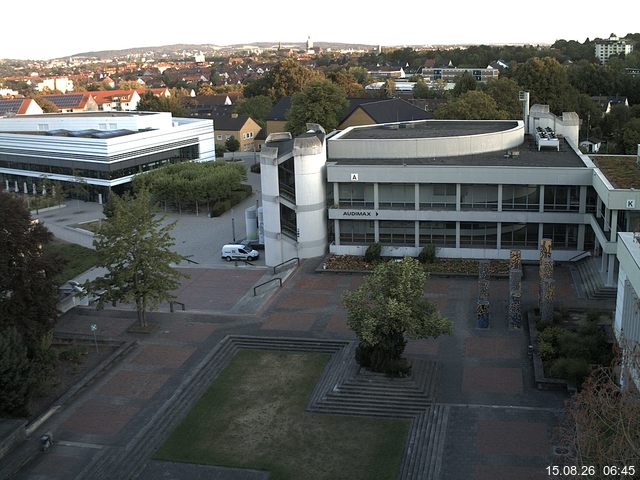 Foto der Webcam: Verwaltungsgeb&auml;ude, Innenhof mit Audimax, H&ouml;rsaal-Geb&auml;ude 1