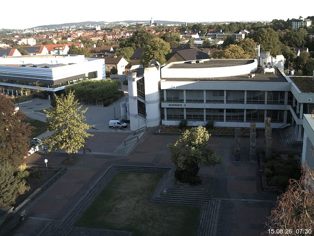 Foto der Webcam: Verwaltungsgeb&auml;ude, Innenhof mit Audimax, H&ouml;rsaal-Geb&auml;ude 1