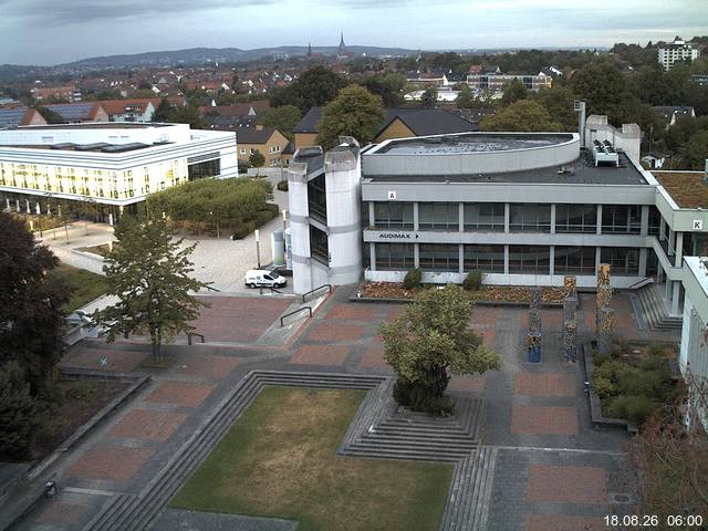 Foto der Webcam: Verwaltungsgeb&auml;ude, Innenhof mit Audimax, H&ouml;rsaal-Geb&auml;ude 1