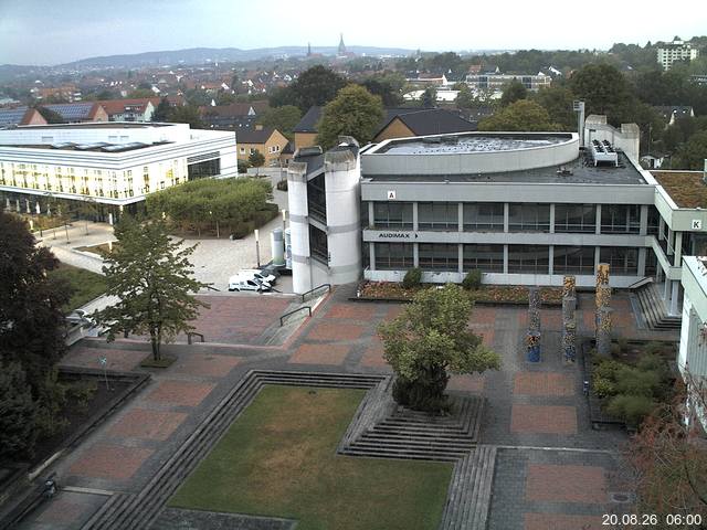Foto der Webcam: Verwaltungsgeb&auml;ude, Innenhof mit Audimax, H&ouml;rsaal-Geb&auml;ude 1