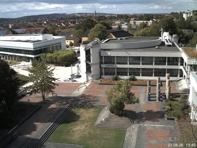 Foto der Webcam: Verwaltungsgeb&auml;ude, Innenhof mit Audimax, H&ouml;rsaal-Geb&auml;ude 1