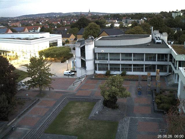 Foto der Webcam: Verwaltungsgeb&auml;ude, Innenhof mit Audimax, H&ouml;rsaal-Geb&auml;ude 1